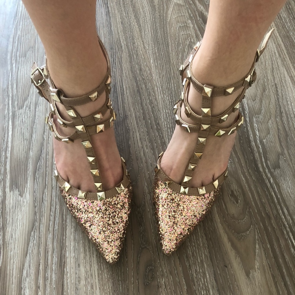 BCBG Pumps